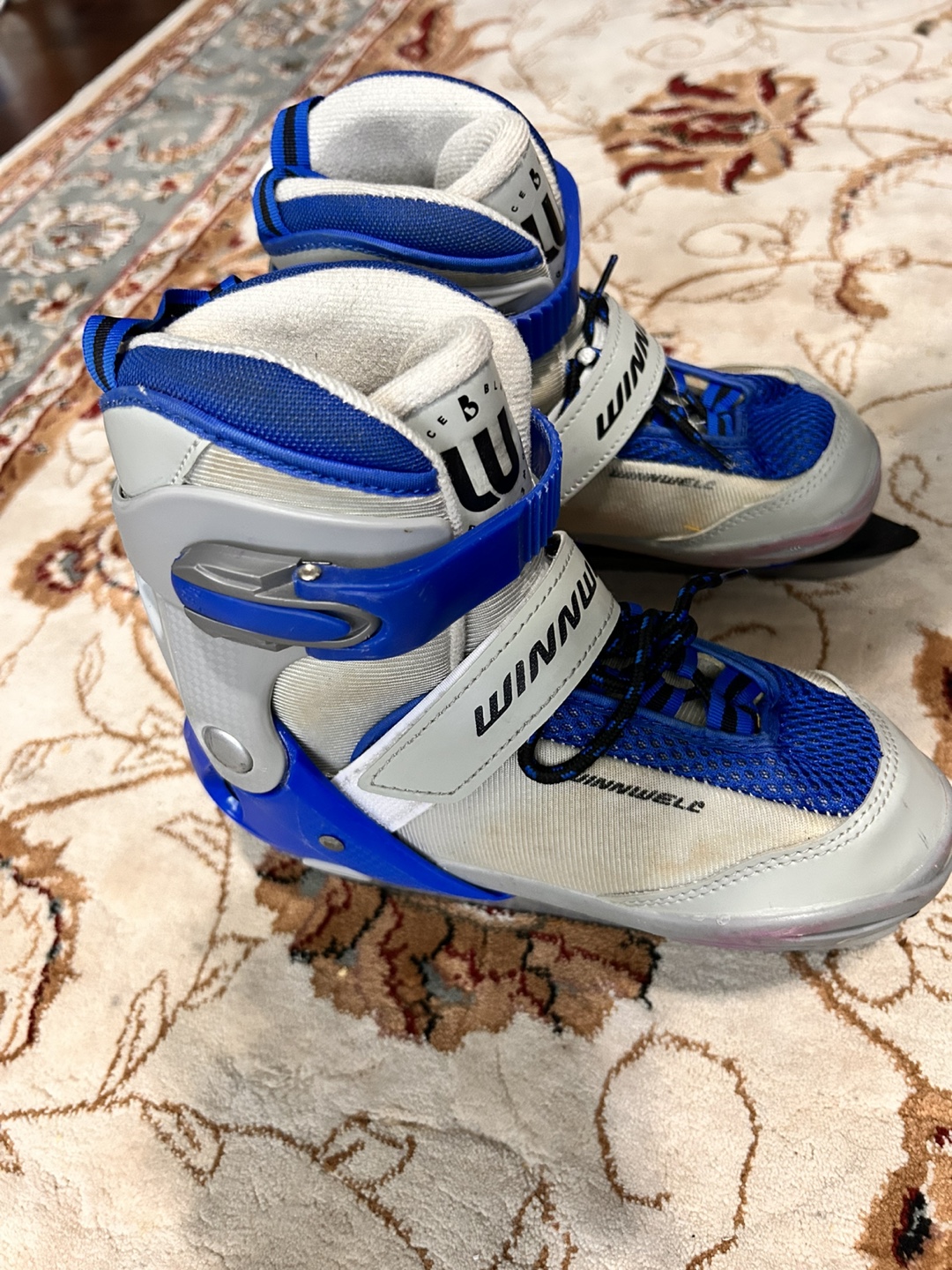 Winnwell Ice Skates - Size Youth 1 - photo 3