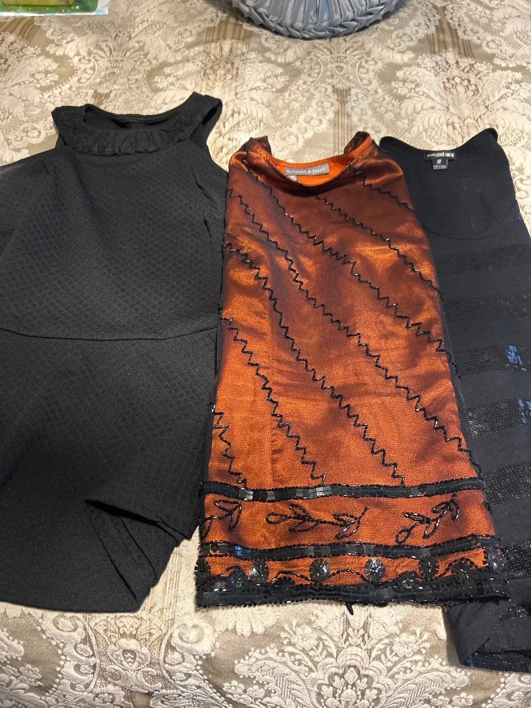 Three Women's Sleeveless Tops Bundle image indicator(2)