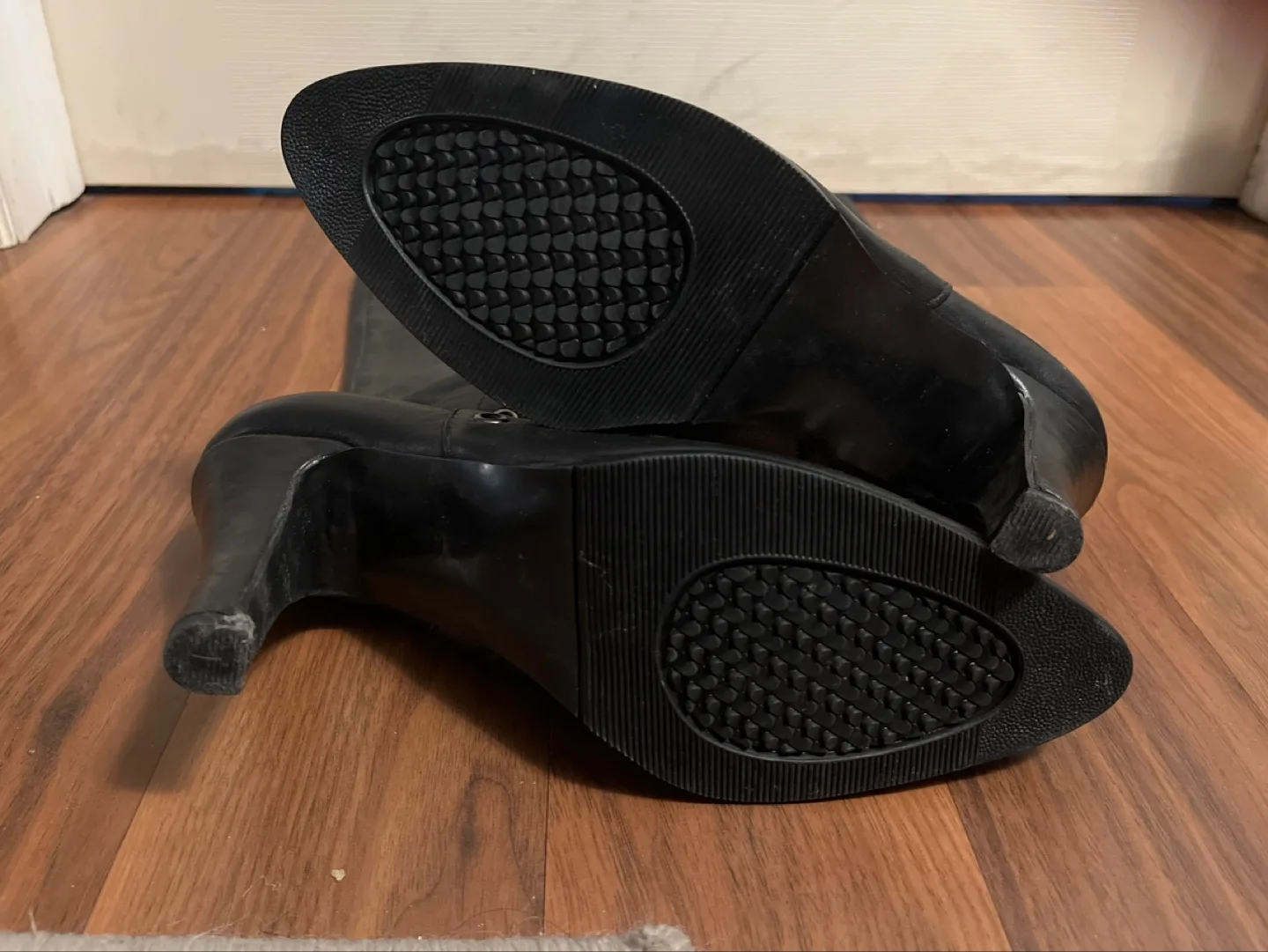 Women's ECCO Snakeskin & Black Boots image indicator(2)