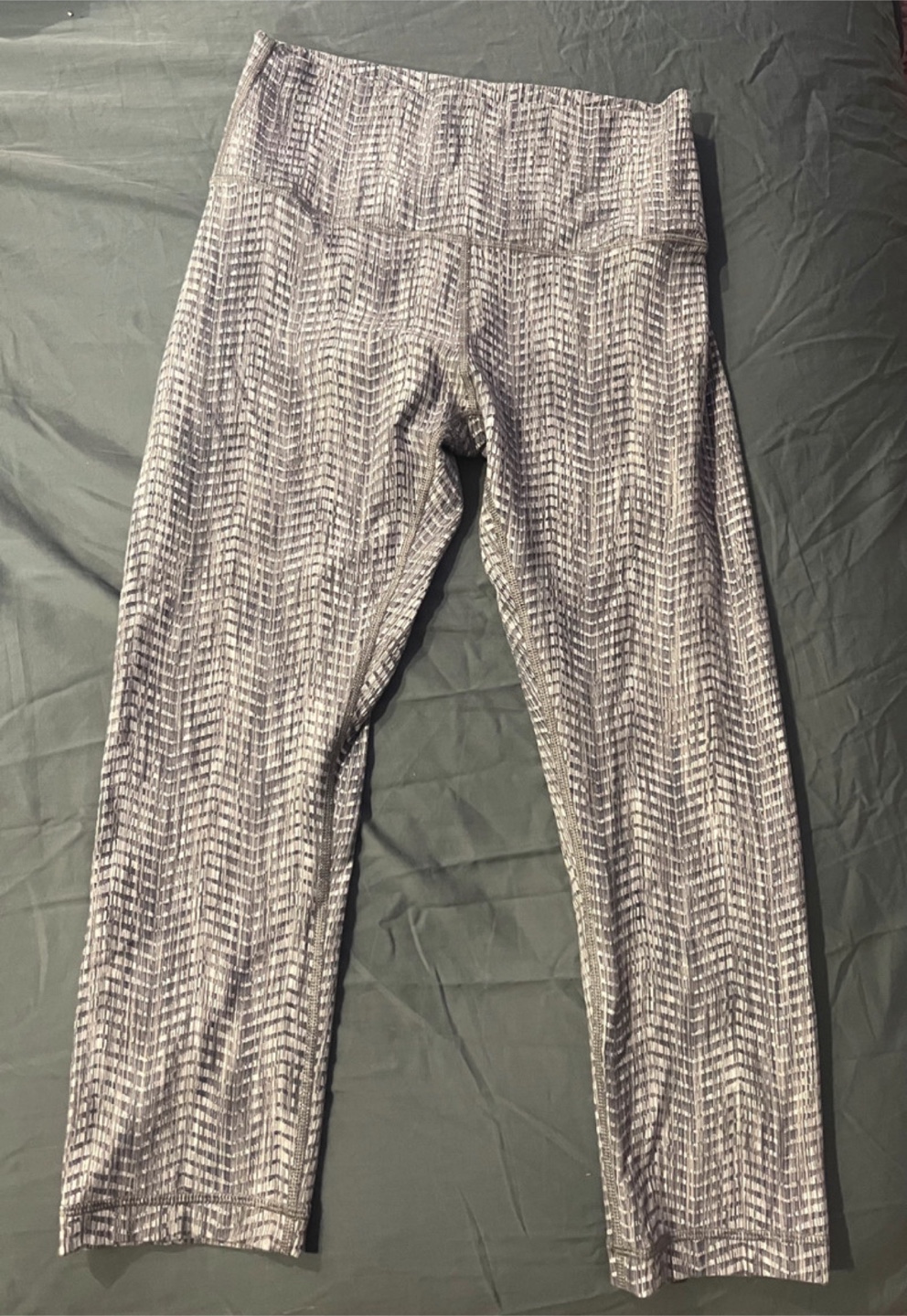 Lululemon: 2 Pairs of Women's 8 Leggings