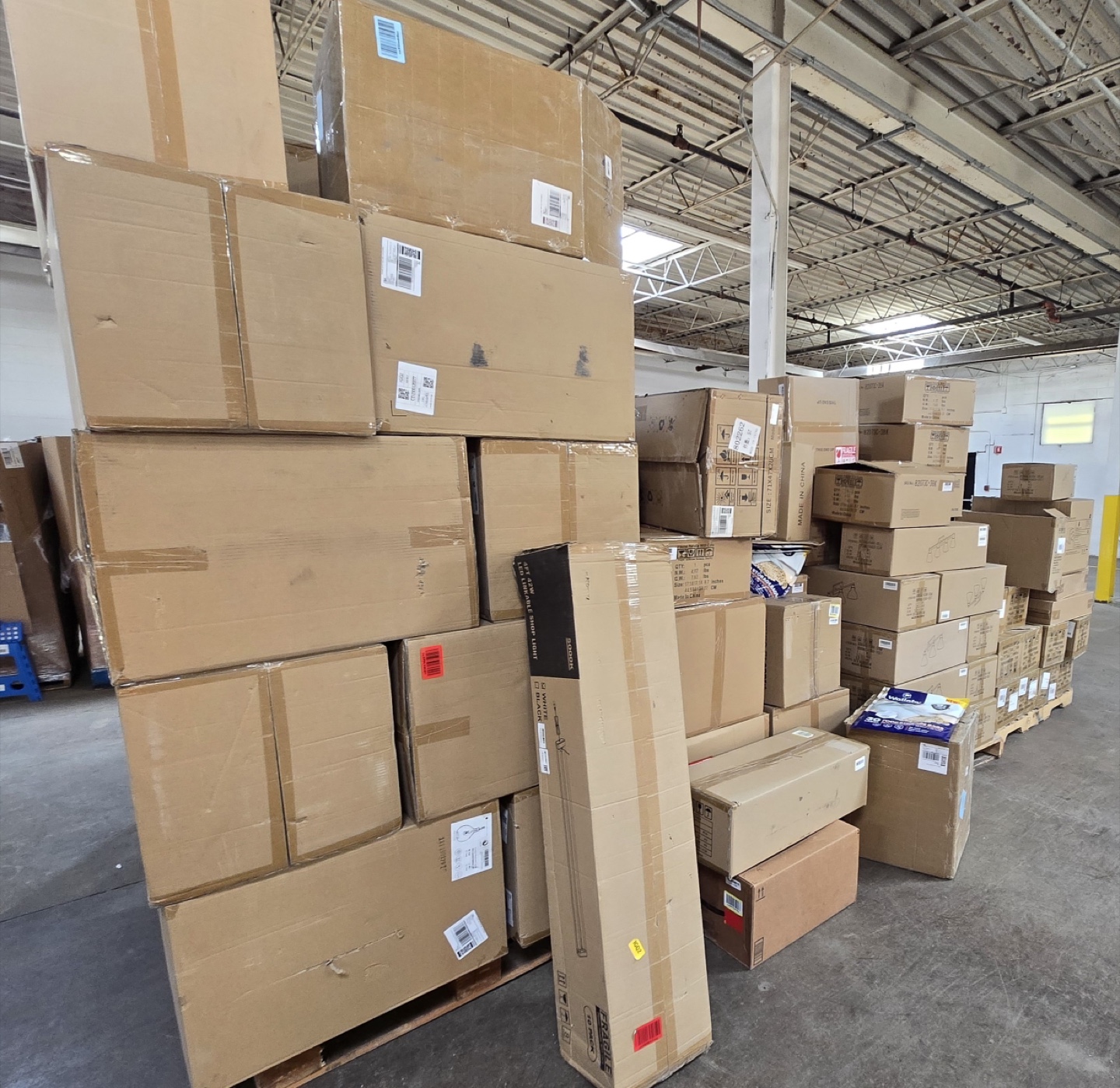Bulk Lot New LED Lighting Fixtures miscellaneous items brand new