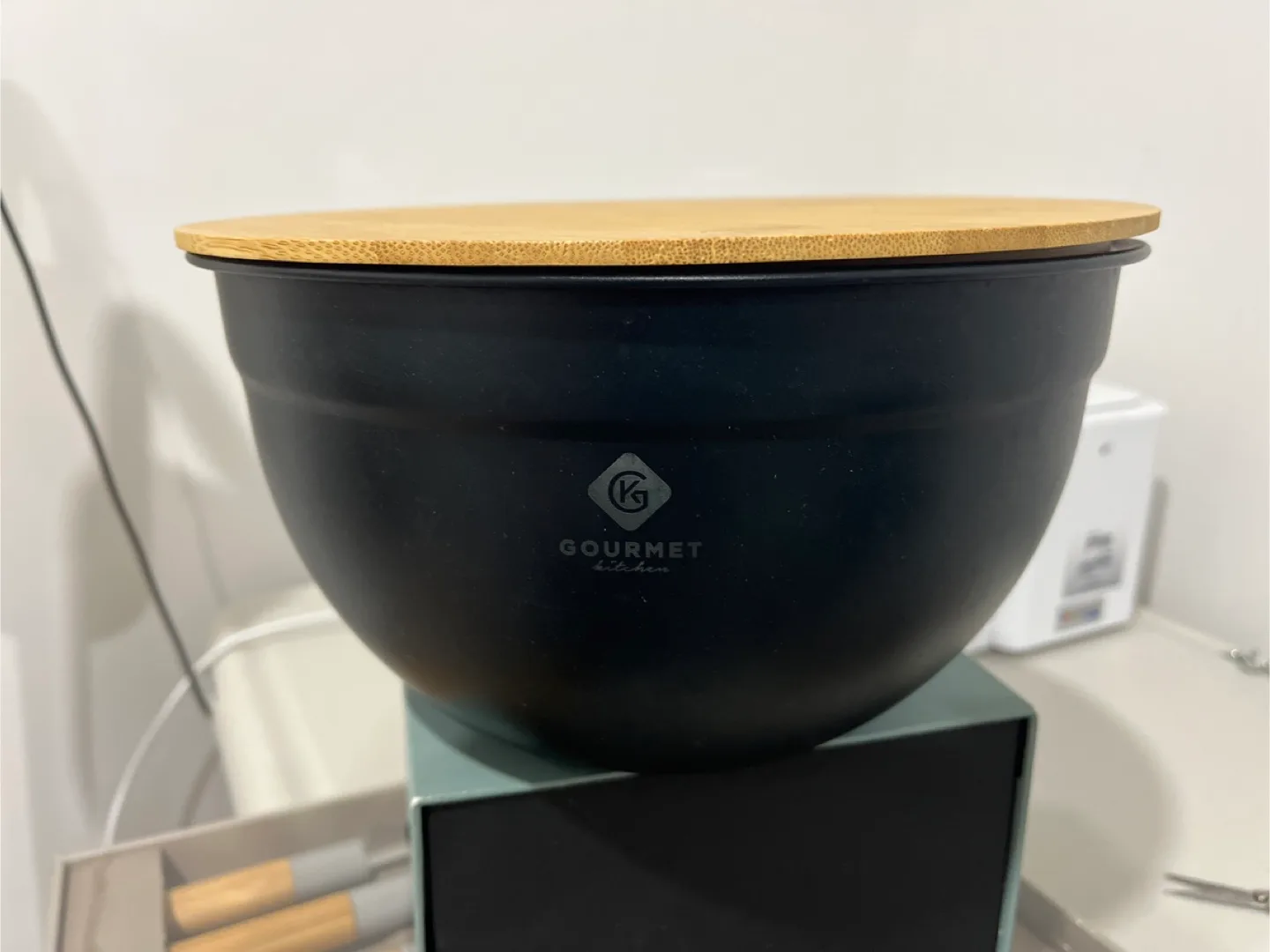 Gourmet Kitchen Black Mixing Bowl with Bamboo Lid thumbnail