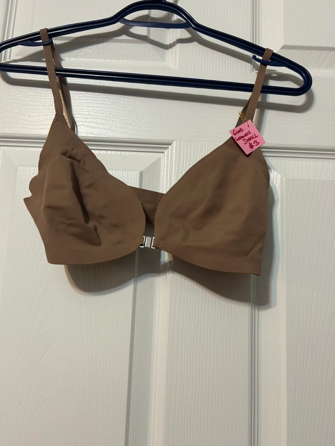 Women’s bras thumbnail