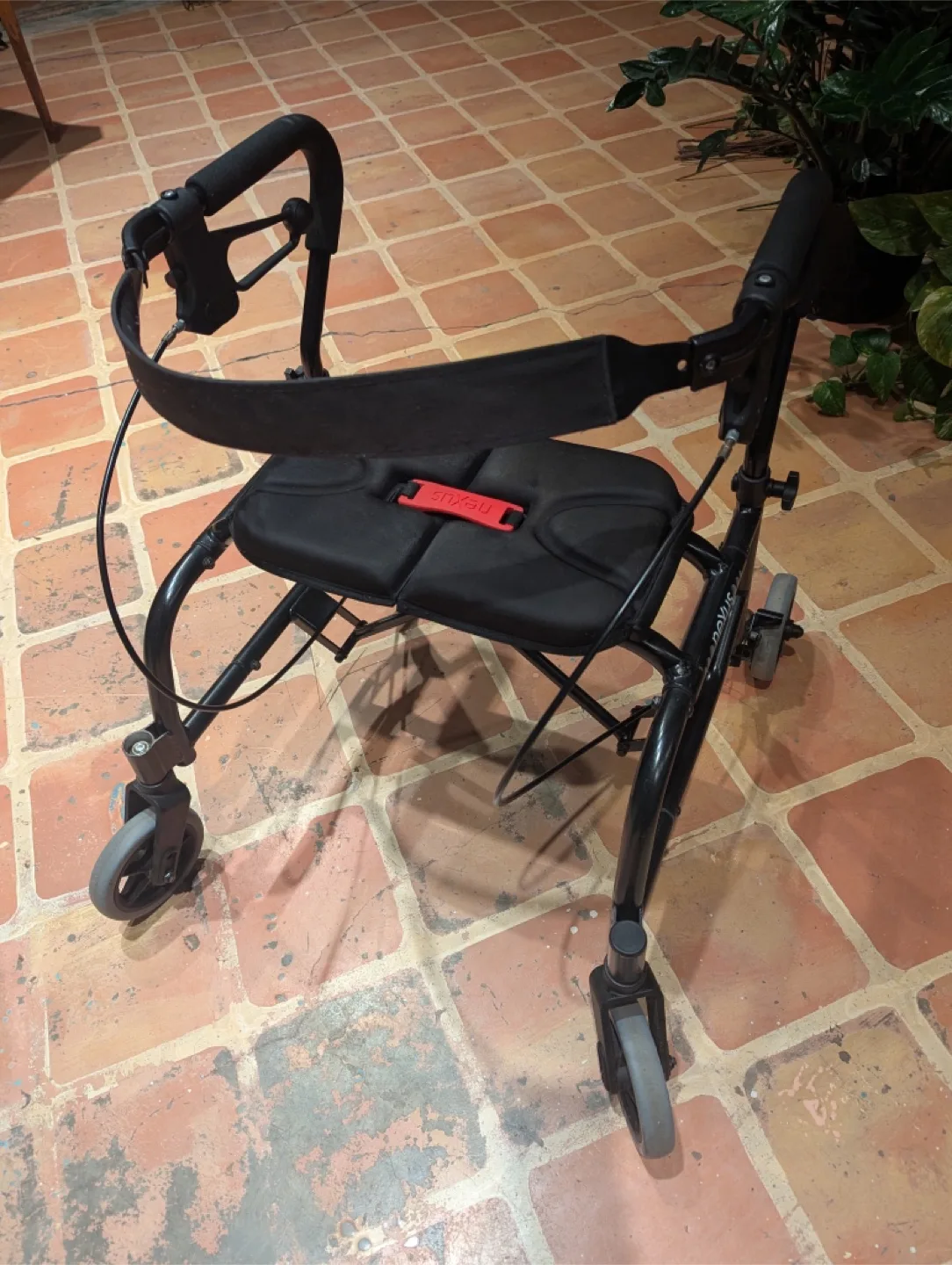 Nexus Rollator Walker with Seat and Basket image indicator(5)