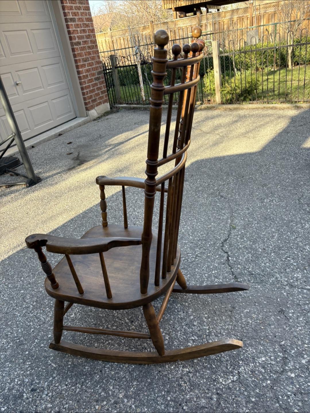 Antique Wooden Rocking Chair - photo 3