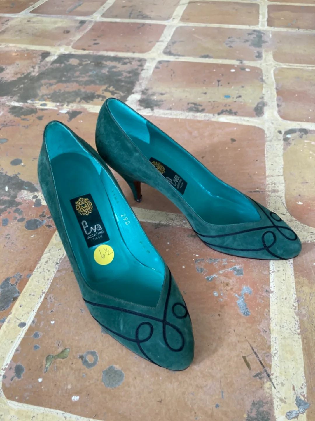 Vintage Green Suede Kitten Heels thumbnail