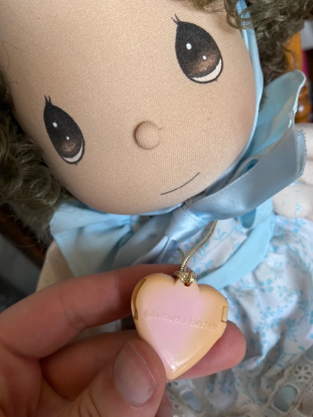 1985 Precious Moments Last Forever Applause Heidi Locket image indicator(2)