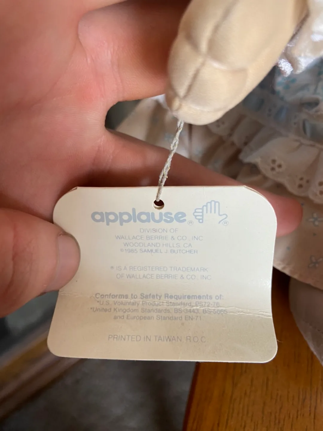 1985 Precious Moments Last Forever Applause Heidi Locket image indicator(4)