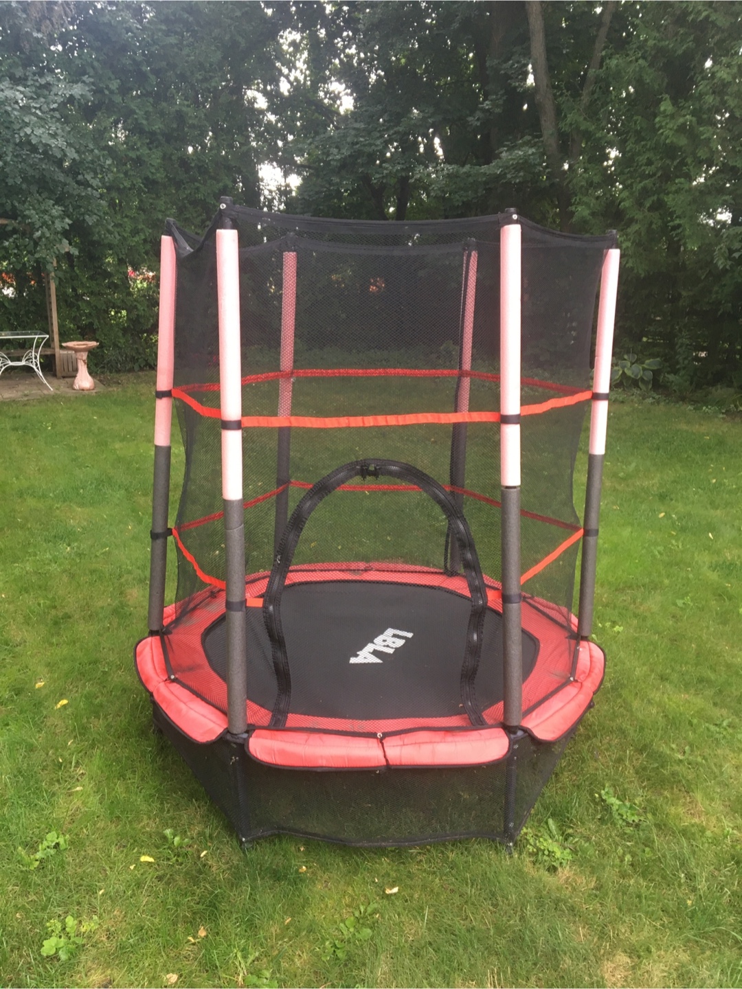 Kids' Trampoline with Safety Net