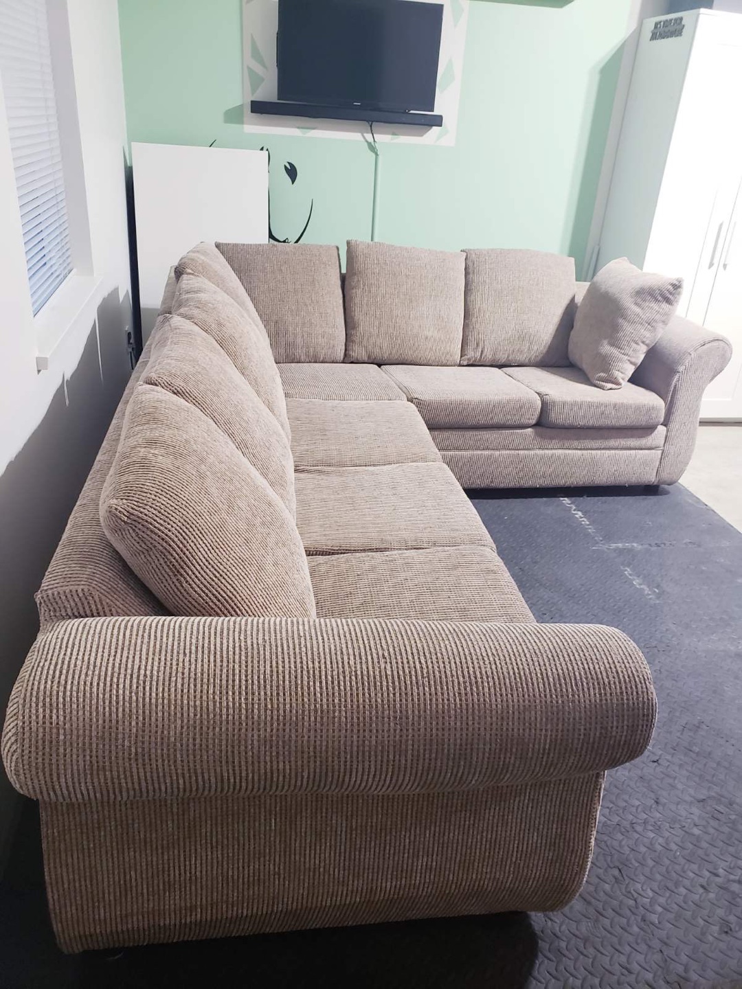 Beige Sectional Sofa with Pull-Out Bed ( Delivery Available ) - photo 4