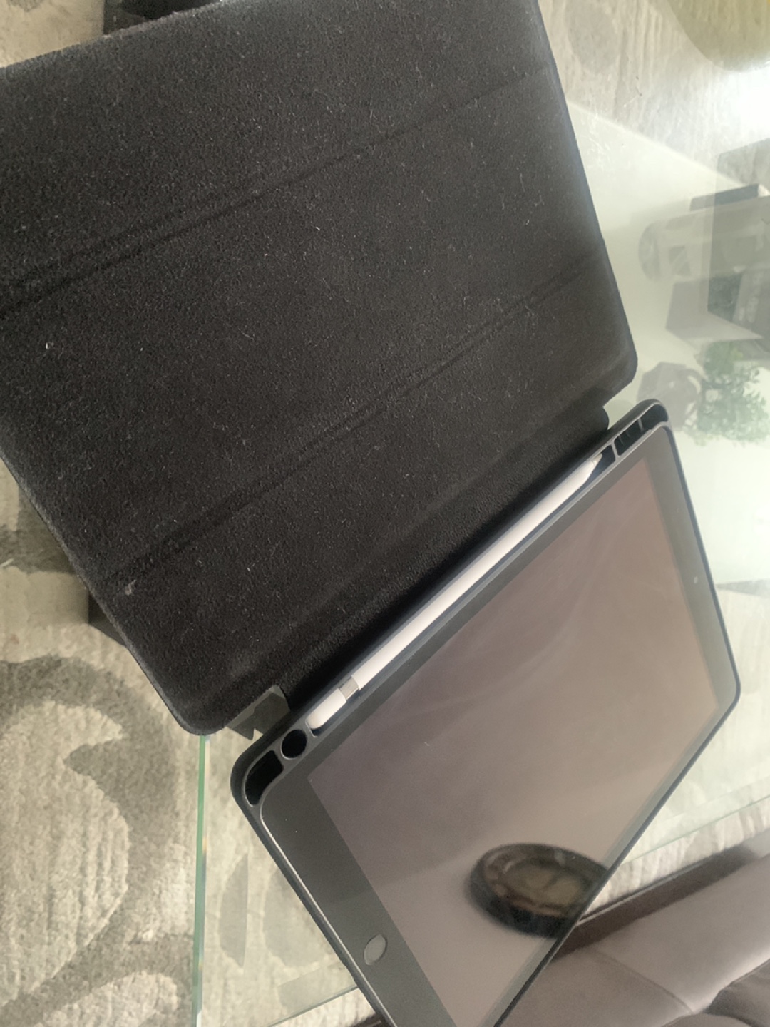 iPad 9th Gen with Case and Pencil - photo 2