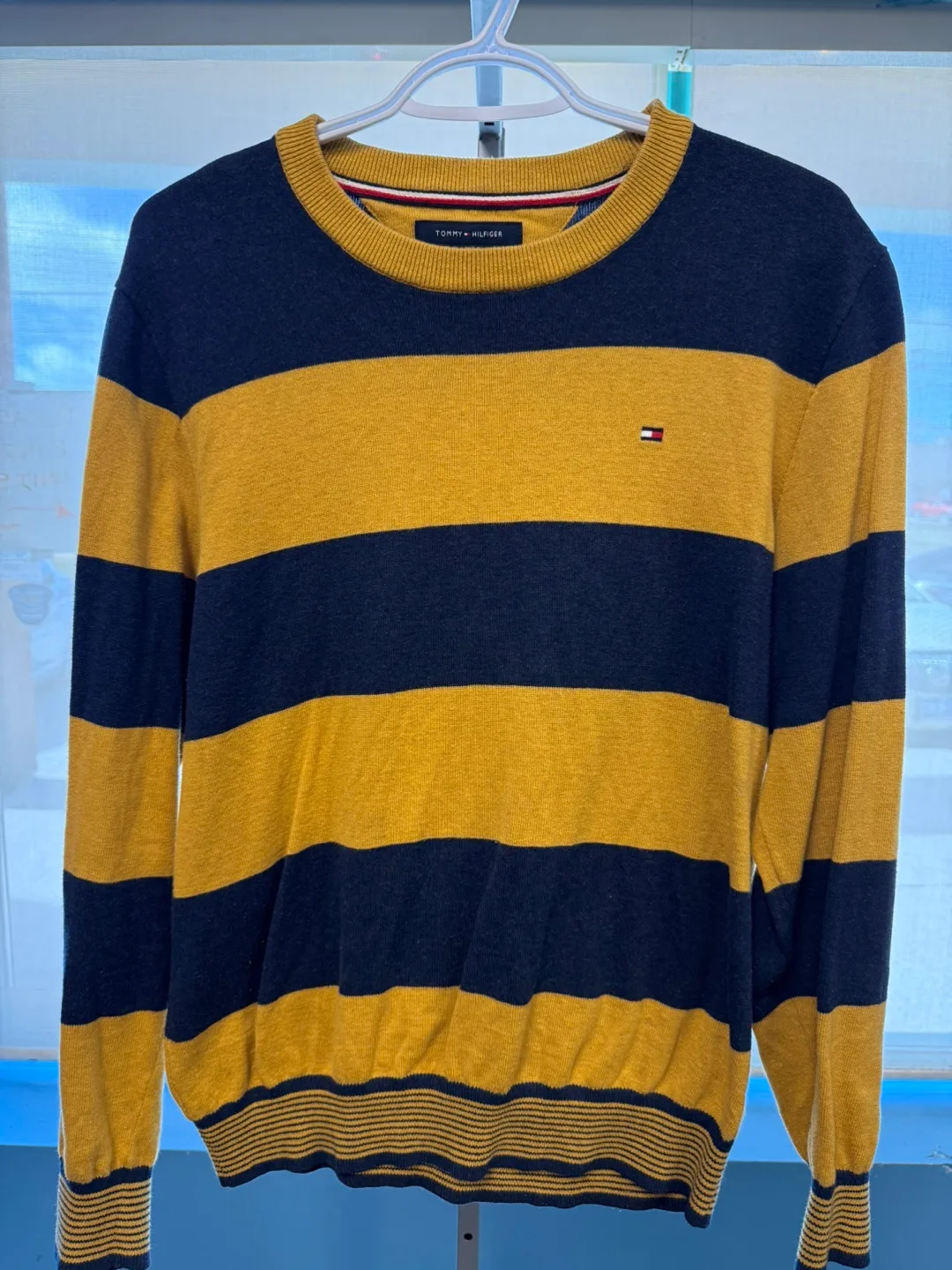 Tommy Hilfiger Sweater thumbnail