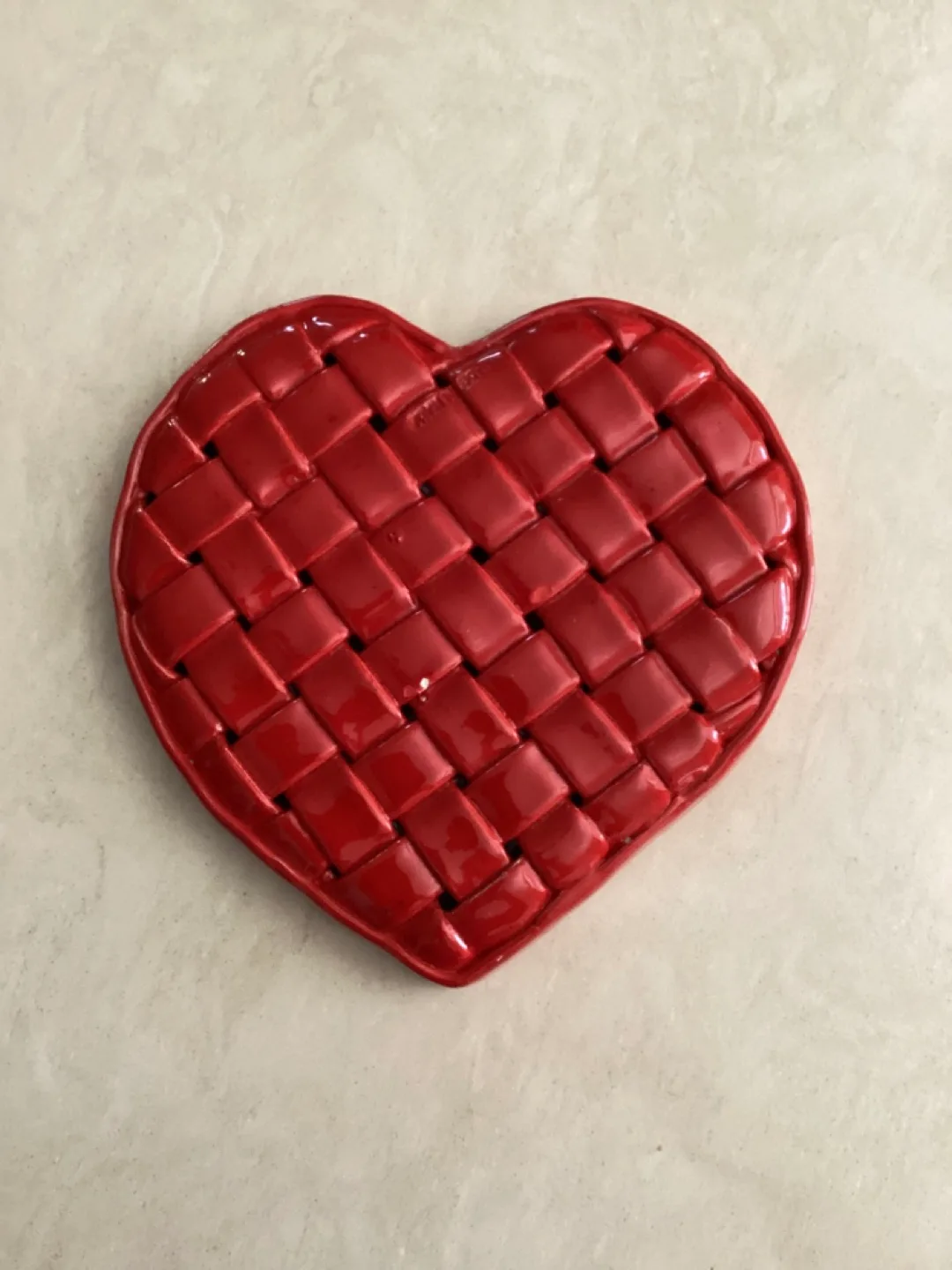 HEART-SHAPED DECORATIVE DISH image indicator(2)