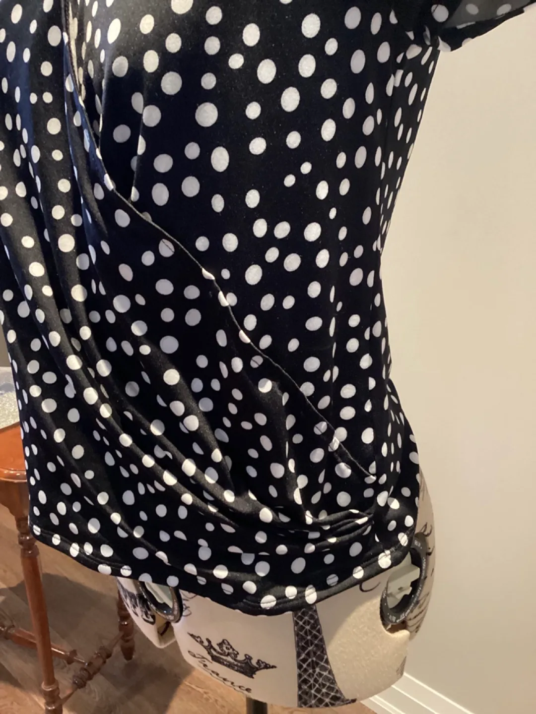 JACOB POLKA DOT WRAP TOP image indicator(2)