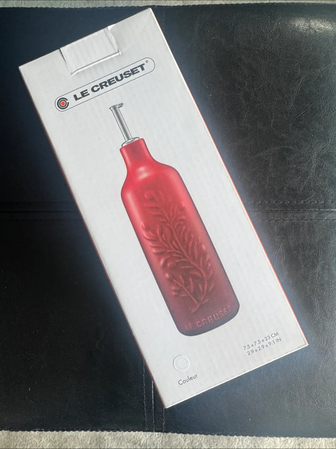 Le Creuset Oil Cruet - brand new in box image indicator(3)
