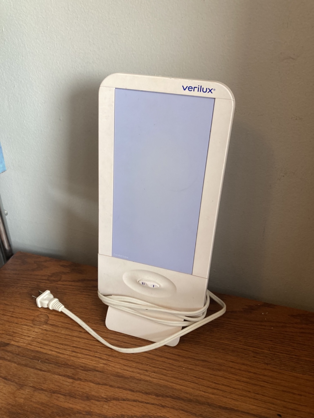 Verilux HappyLight VT20 Light Therapy Lamp - photo 3