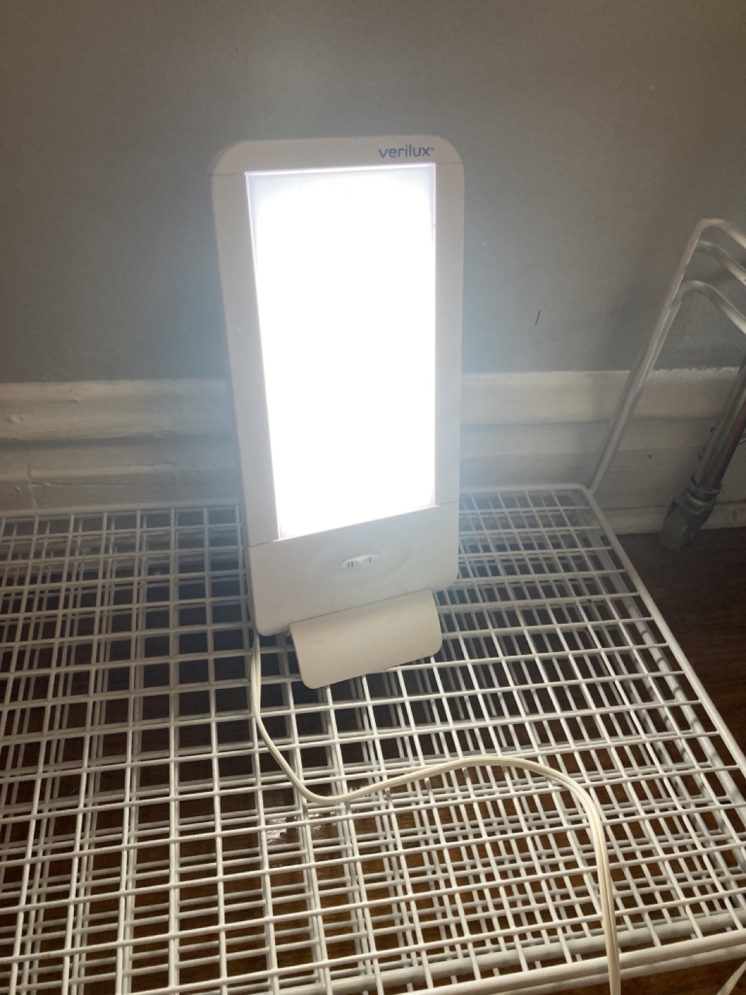 Verilux HappyLight VT20 Light Therapy Lamp - photo 2