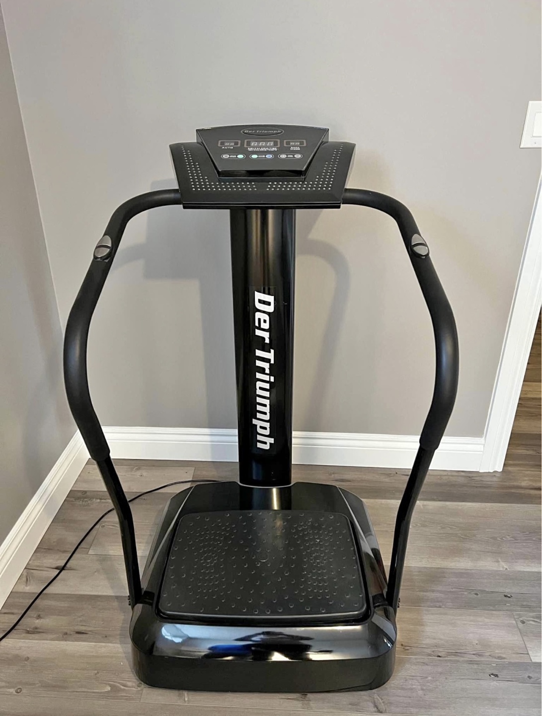 Der Triumph Vibration Plate Exercise Machine