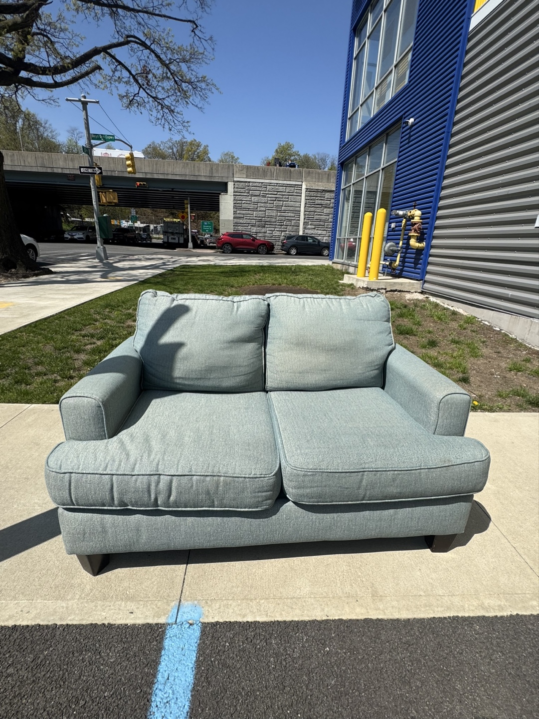 Free delivery sofa love seat