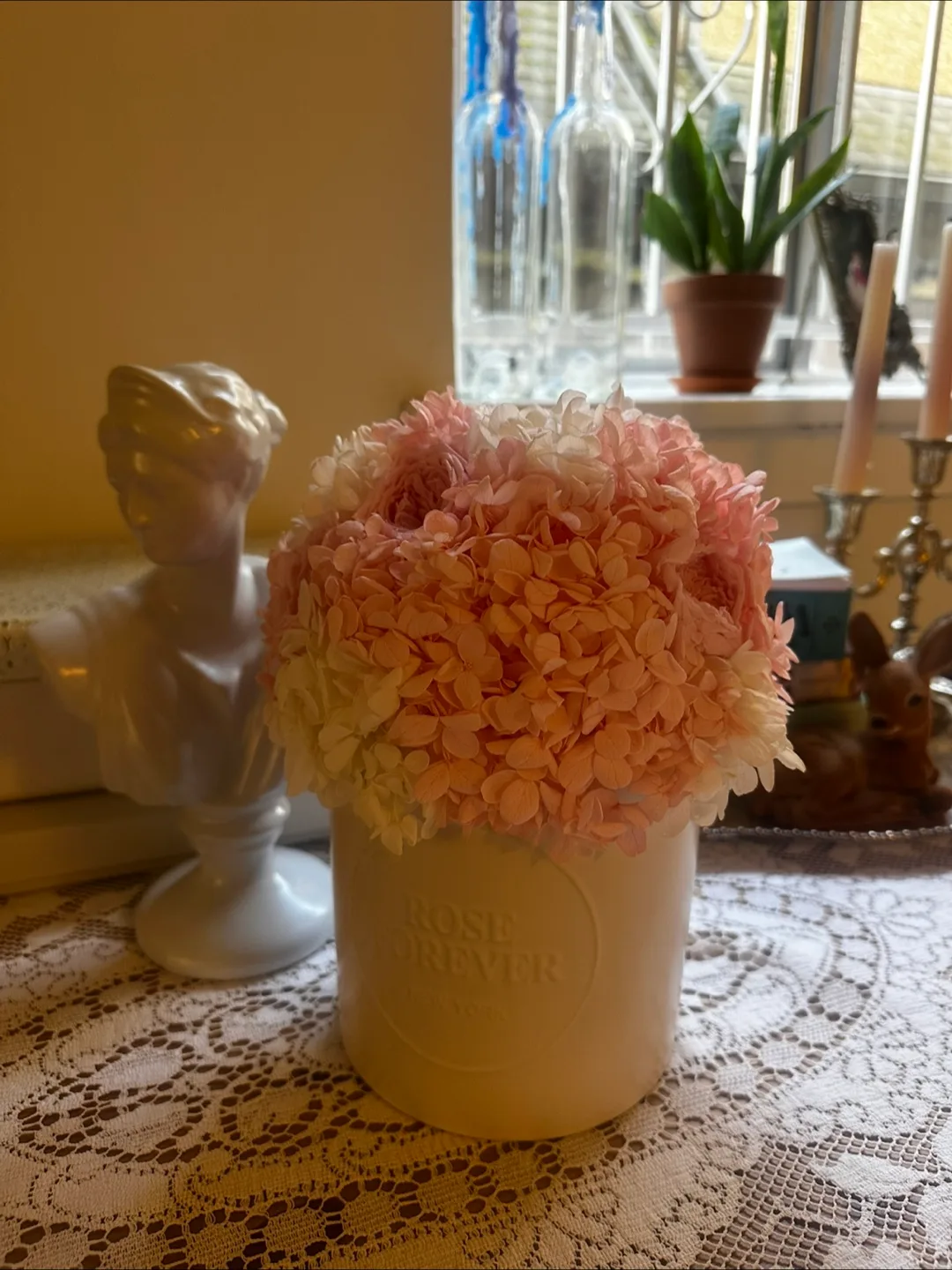 Rose Forever New York Preserved Flower Arrangement image indicator(2)