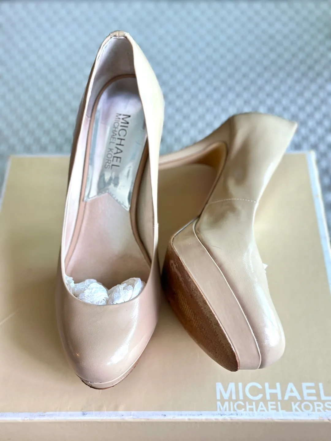 Michael Kors Pumps - Size 6.5 image indicator(4)