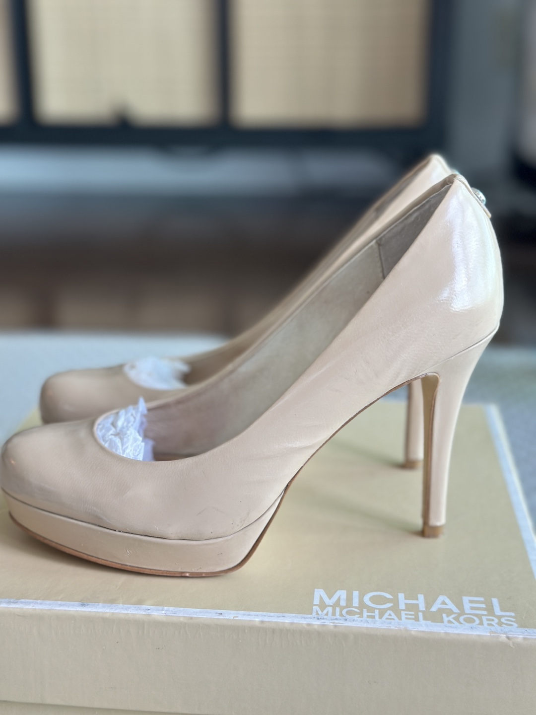 Michael Kors Pumps - Size 6.5 - photo 2