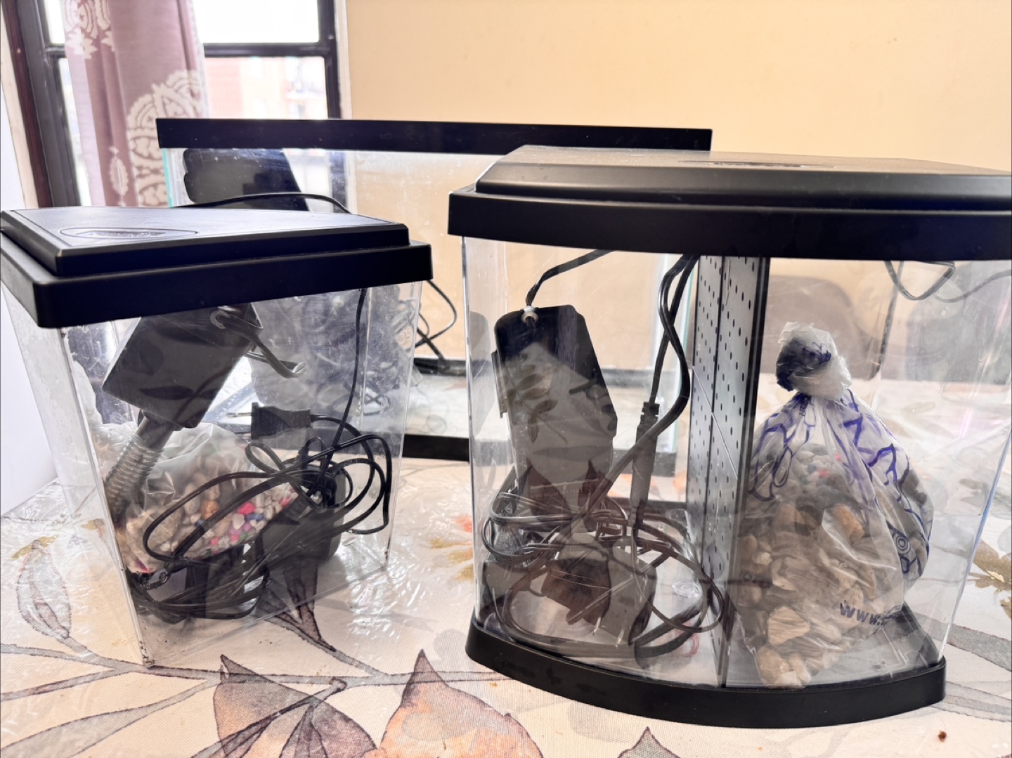 Small tanks bundle 5,2.5&1 gallon (can be purchased separately)