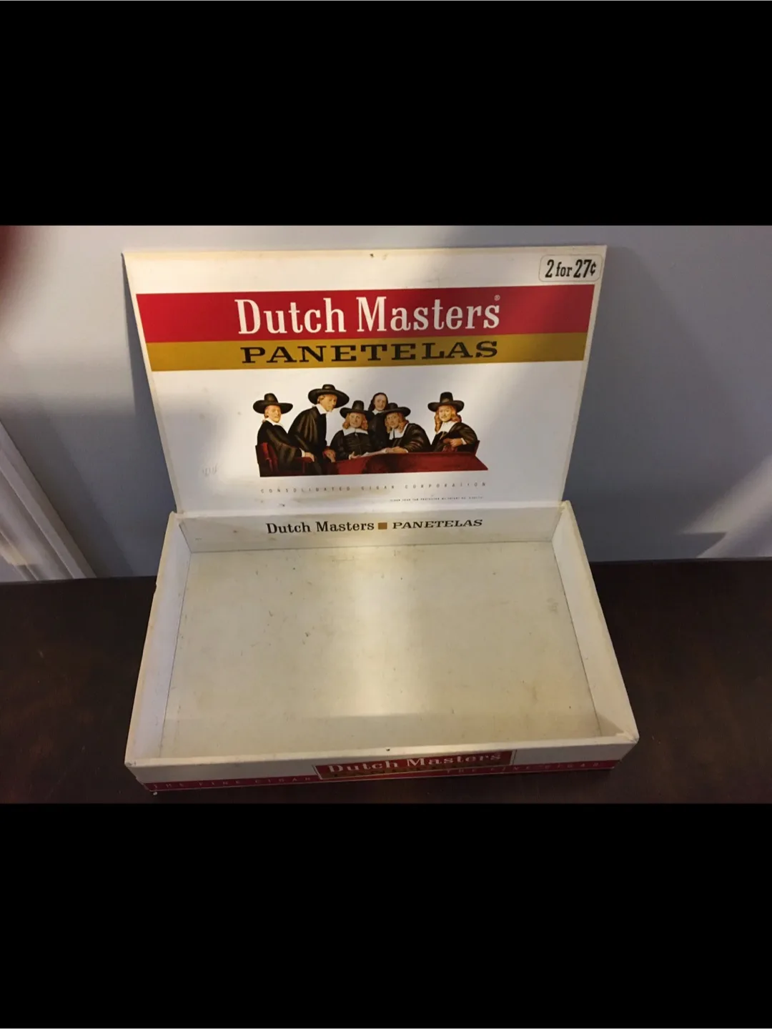 Vintage Cigar Boxes and an Erinmore Mixture Tin image indicator(5)