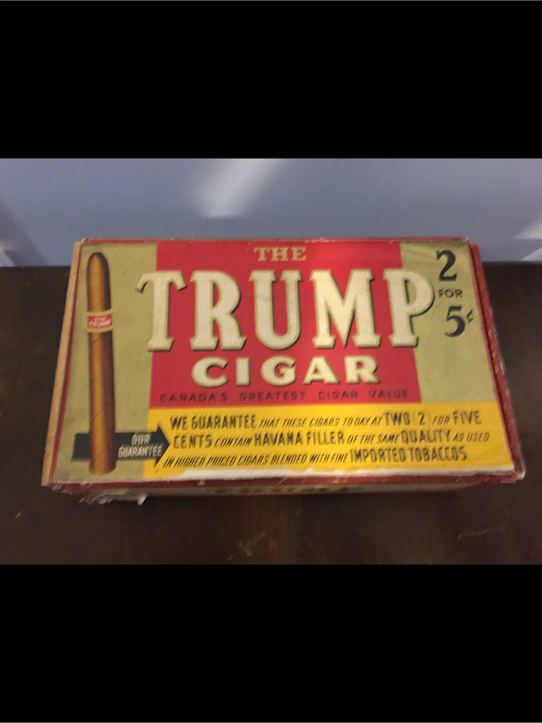 Vintage Cigar Boxes and an Erinmore Mixture Tin image indicator(6)