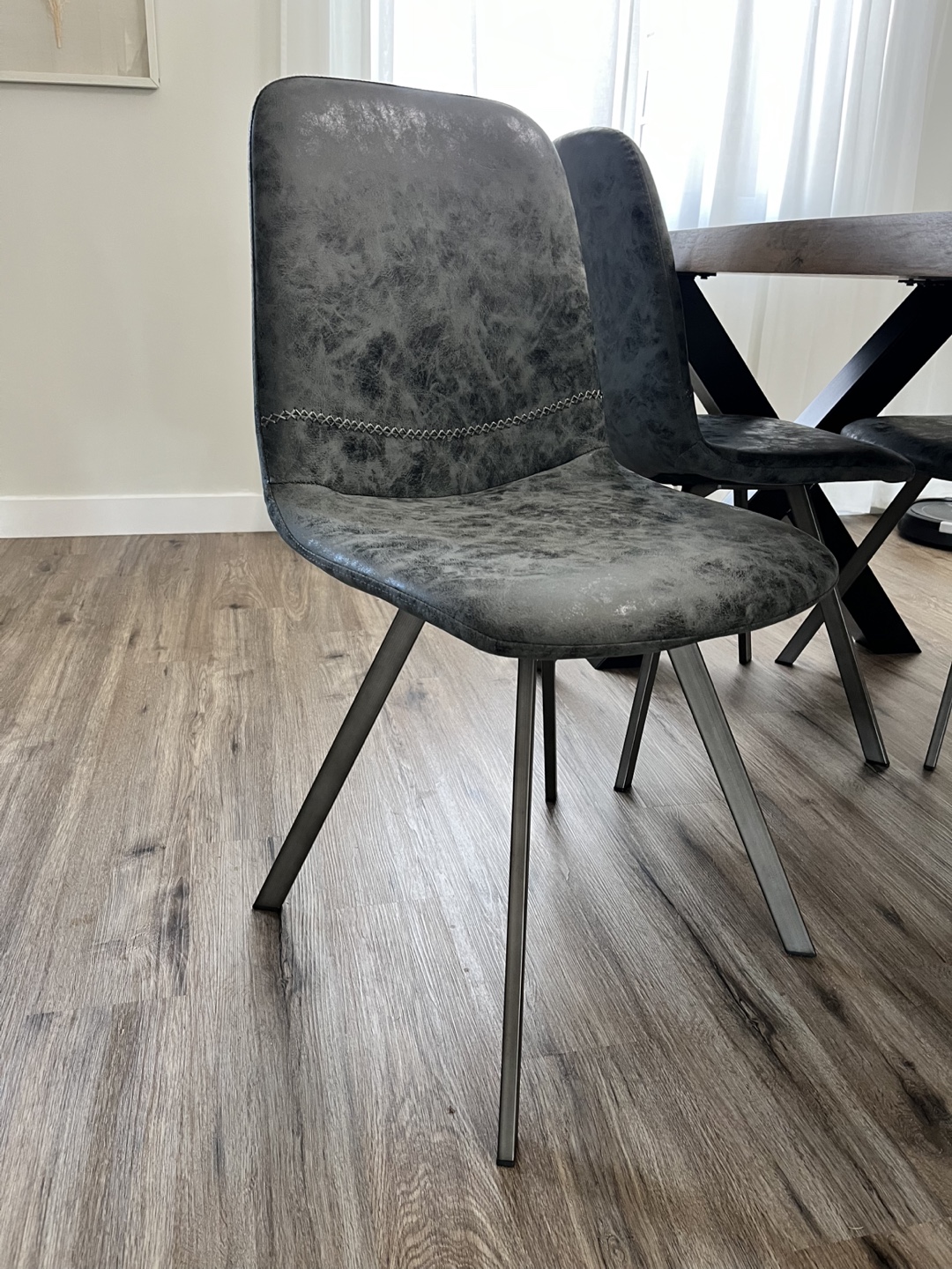 Modern Farmhouse Dining Table with Four Chairs - photo 3
