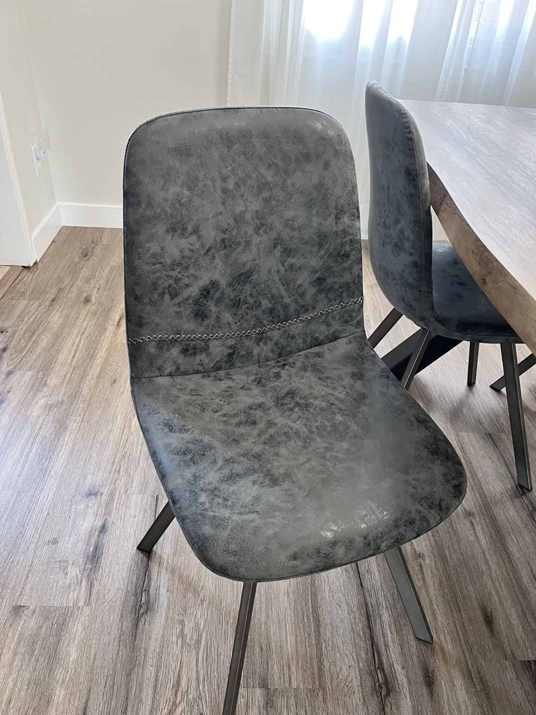 Modern Farmhouse Dining Table with Four Chairs - photo 4