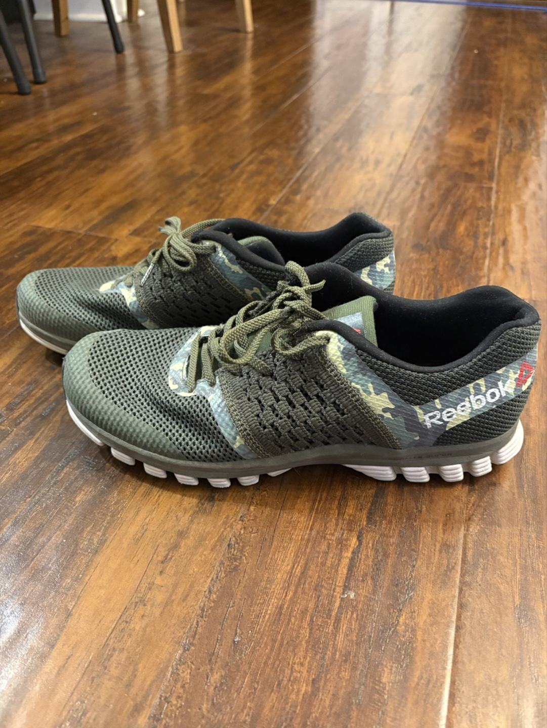 Men's Reebok Running Shoes - Size 10 - Camo - photo 4