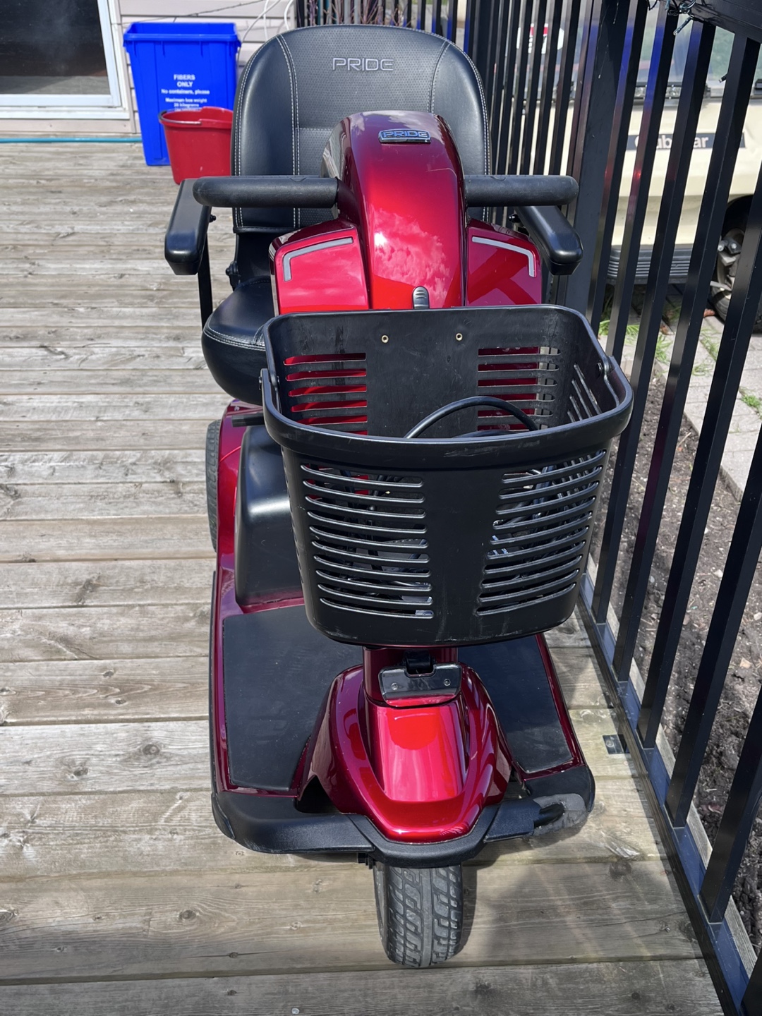 Pride Mobility Scooter - Excellent Condition - photo 2