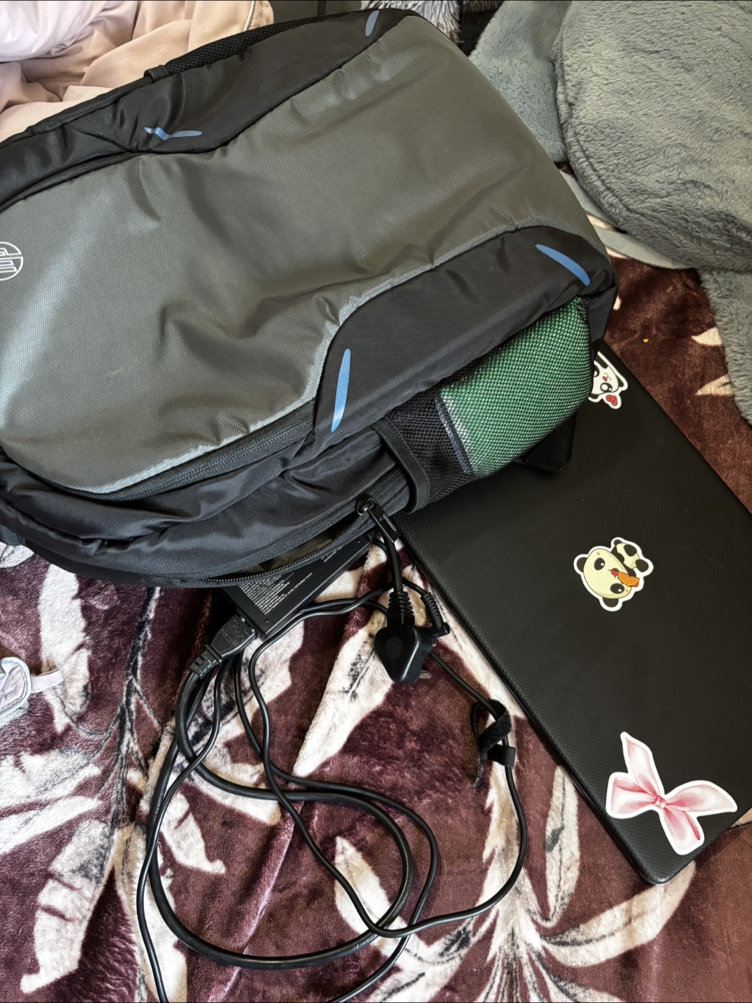 HP Laptop with Charger & Backpack - photo 2
