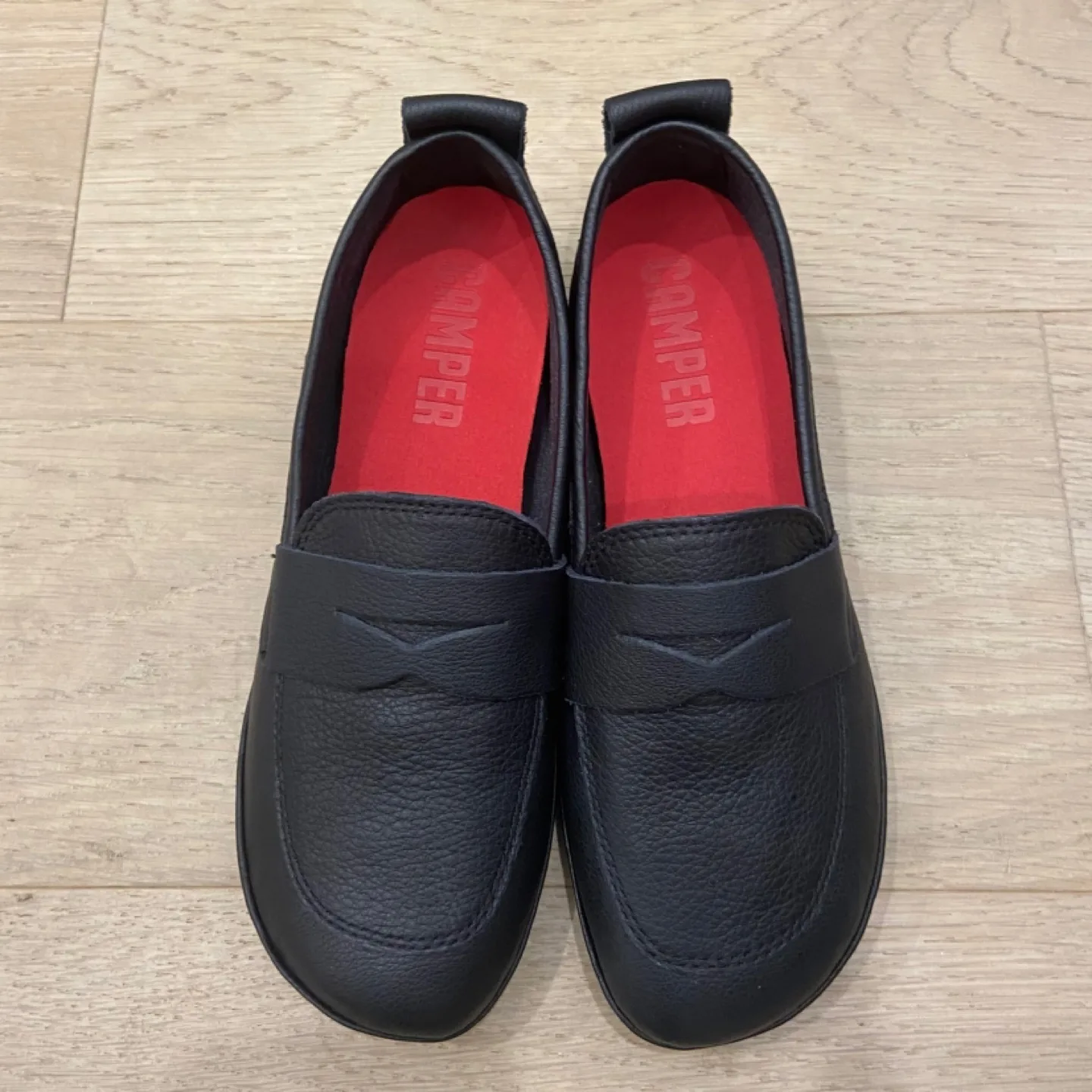 New size 35/5 Camper “Right” shoes image indicator(3)