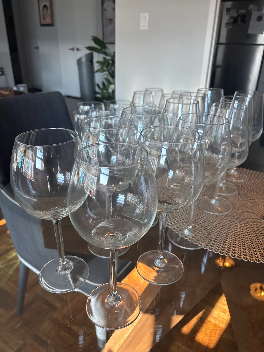 Various assortments Wine Glasses thumbnail
