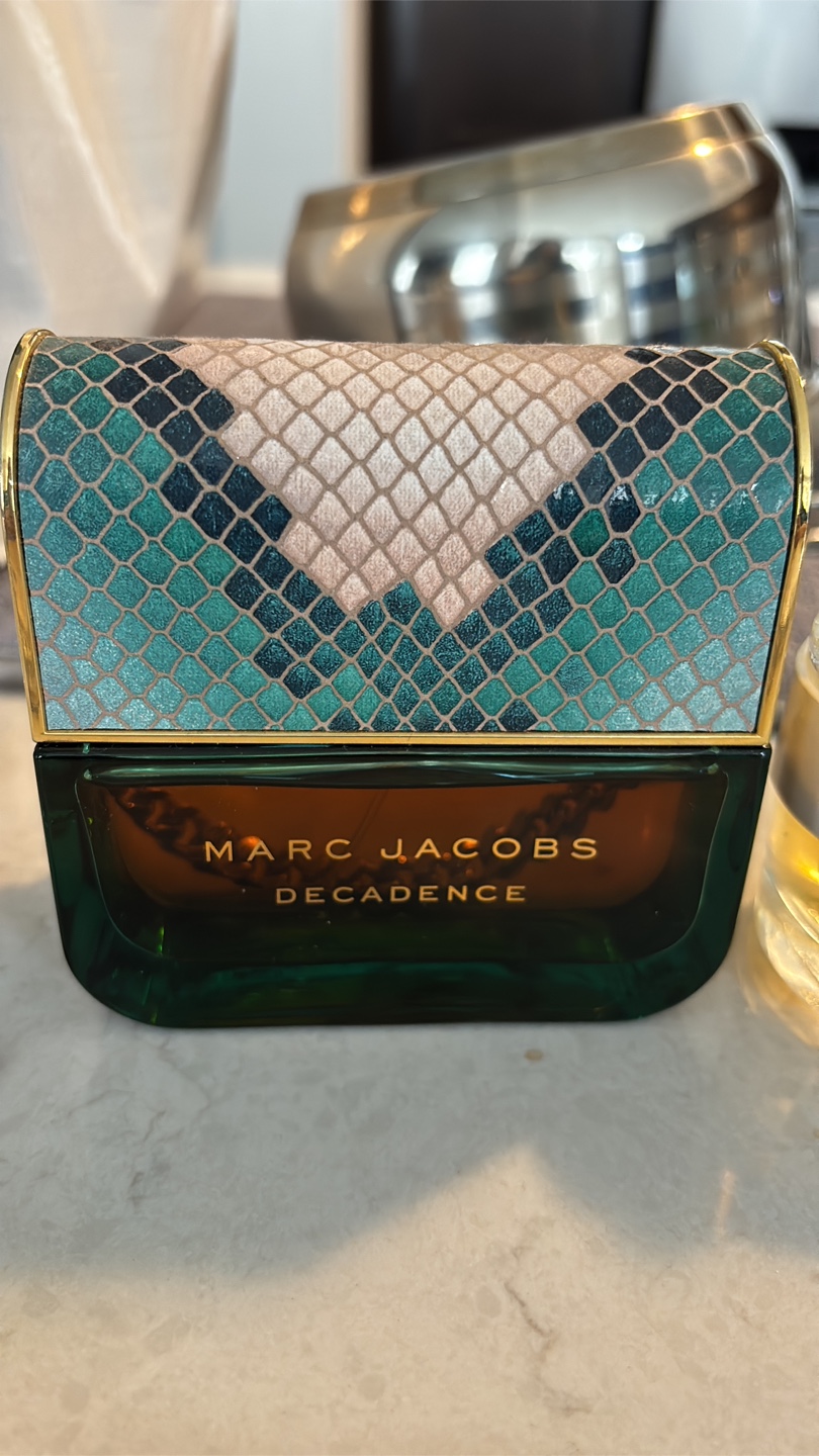 Marc Jacobs Decadence Perfume - Collector's Edition