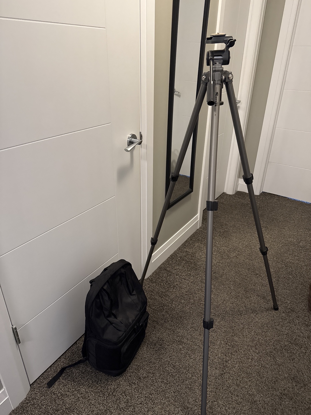 Tripod with DSLR camera Bag - photo 2