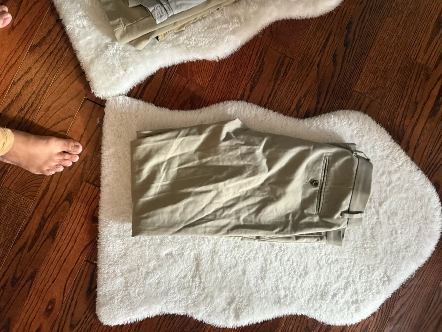 Men's American Eagle Next Level Flex Pants and Shorts Bundle image indicator(3)