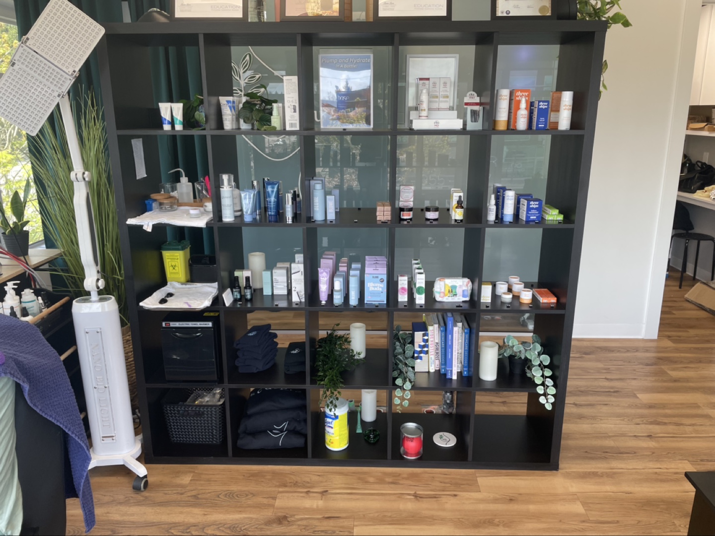 Display Shelf