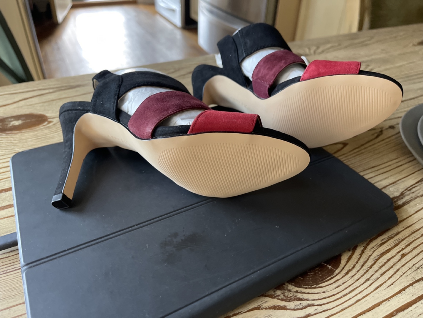 Women's Black and Red Suede Heels Size 6.5 - photo 2