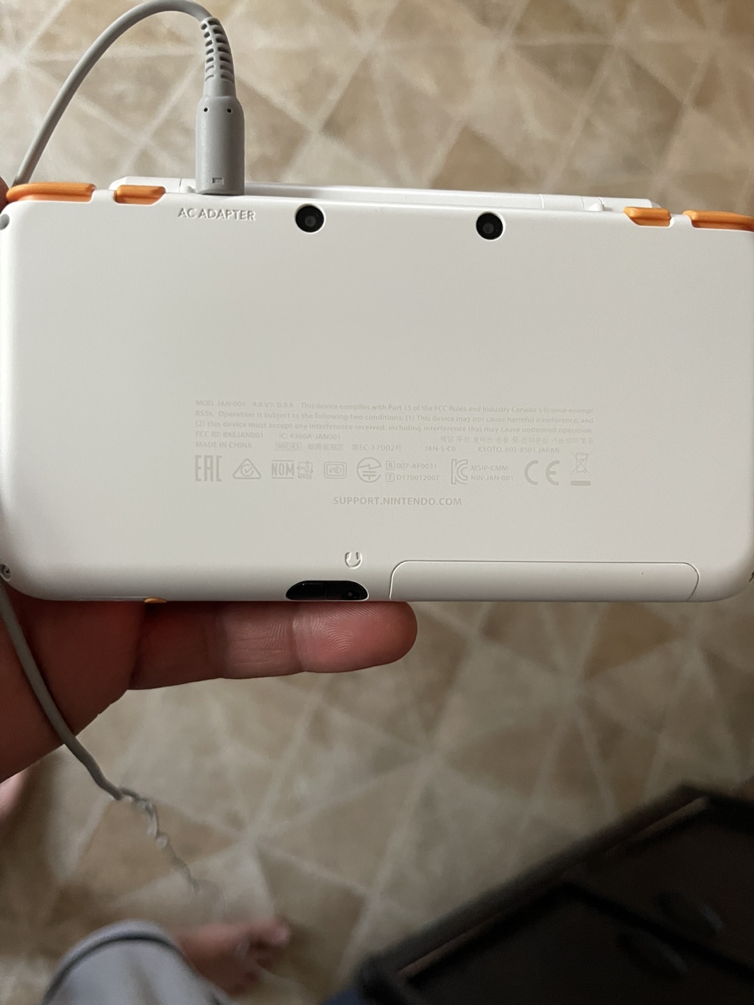 Nintendo 2DS XL game console - photo 3