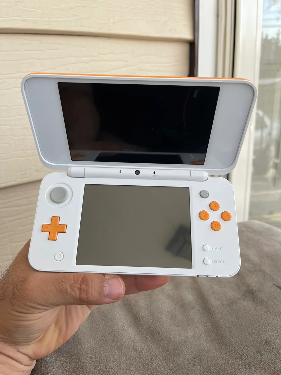 Nintendo 2DS XL game console thumbnail
