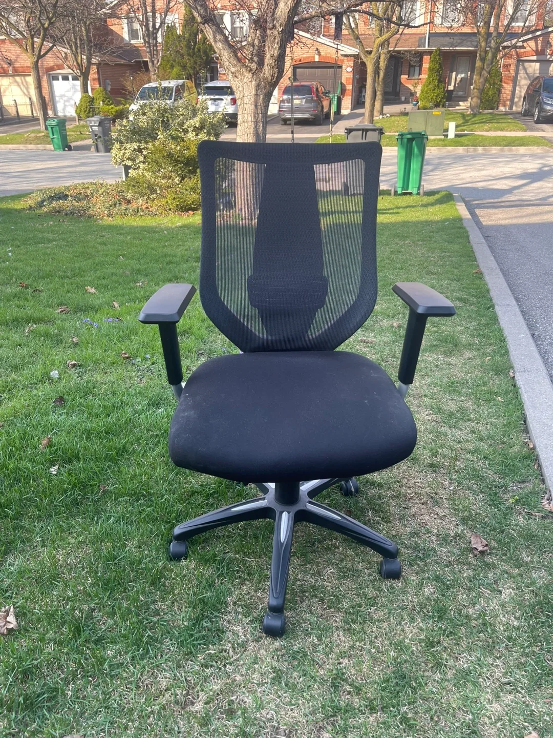 Office Chair - Mesh Back, Adjustable, Black thumbnail