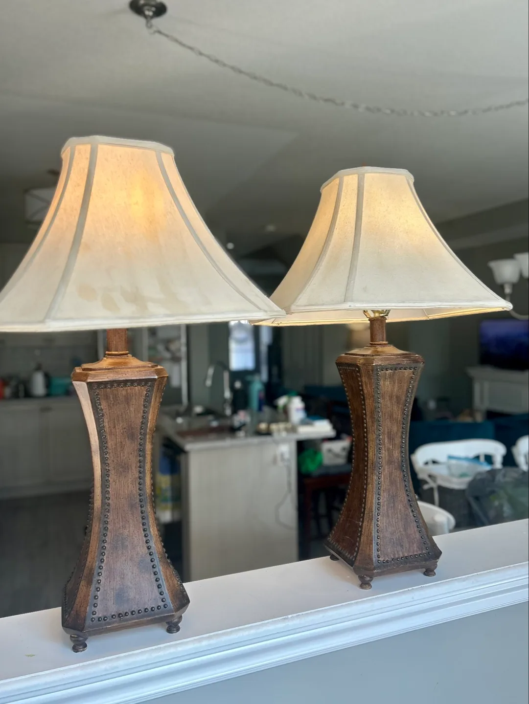 🌾 Rustic Farmhouse Table Lamps – Matching Pair image indicator(3)