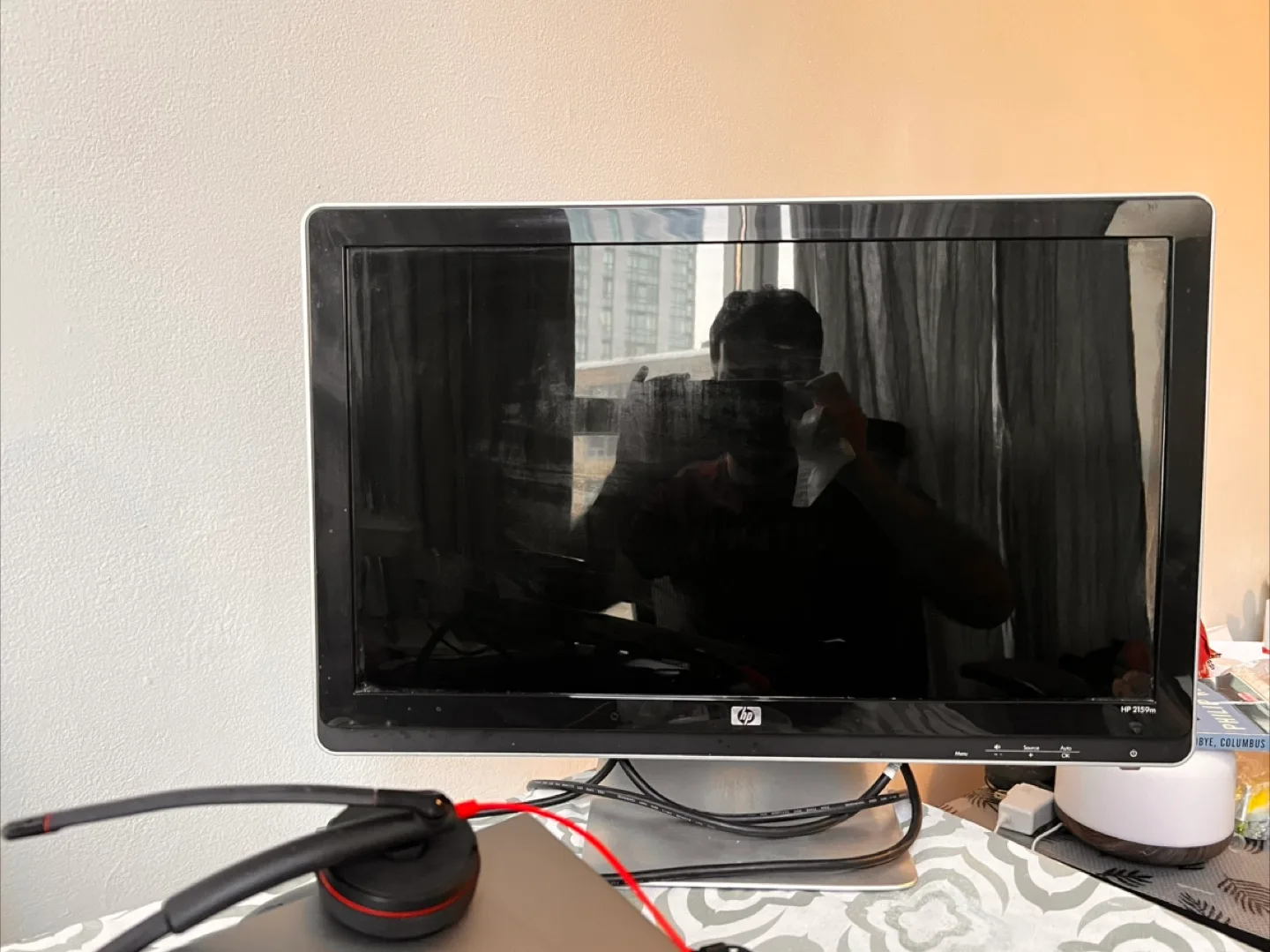 HP 2310m 23-inch LCD Monitor thumbnail