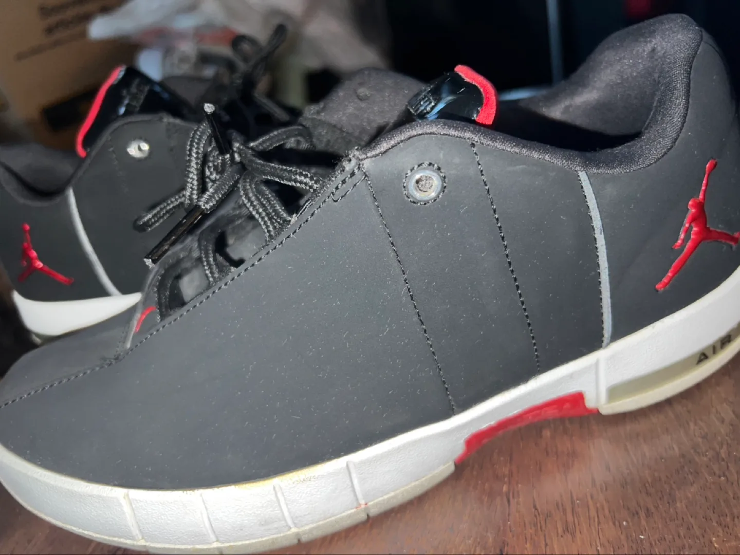 Jordan Jumpman Team 1 Basketball Shoes - Black/Red - Size 7 Men image indicator(3)