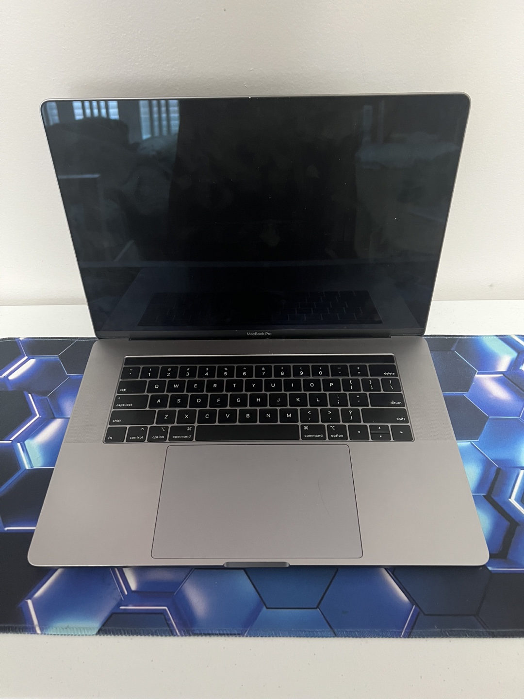 MacBook Pro Laptop (2019) - photo 2