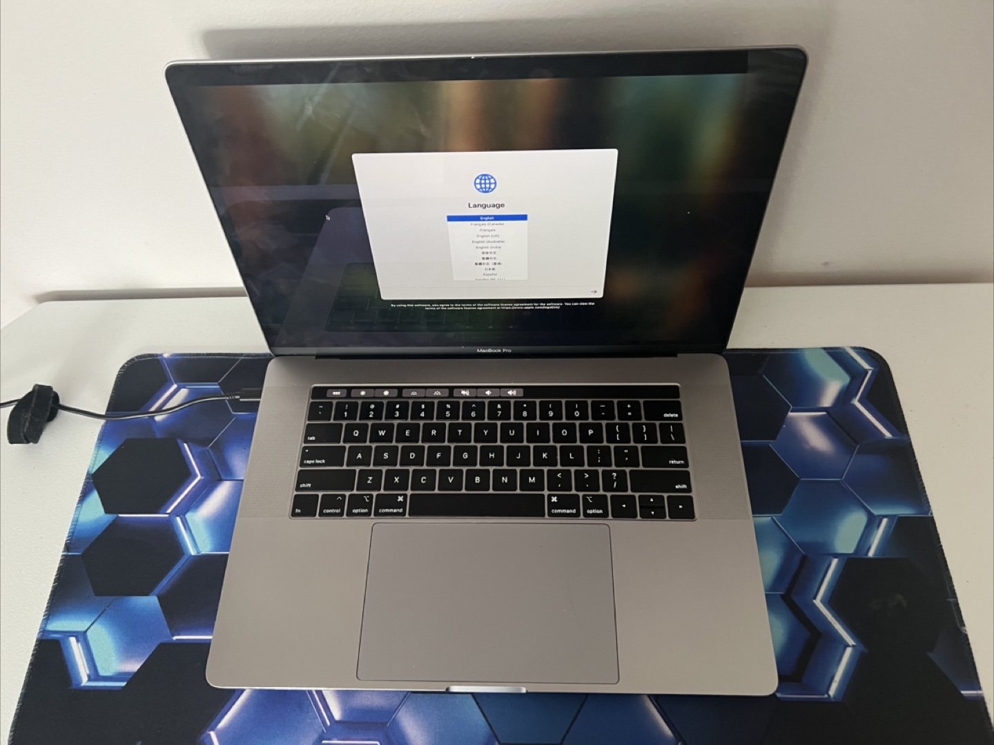 MacBook Pro Laptop (2019) - photo 3