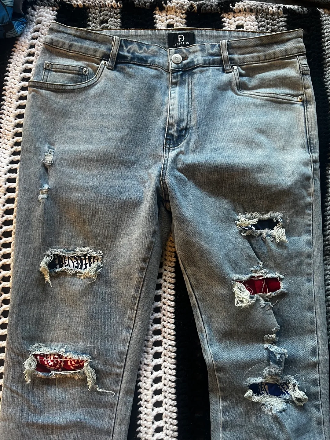 DECEPTION Distressed Bandana Denim Slim Fit Jeans image indicator(2)